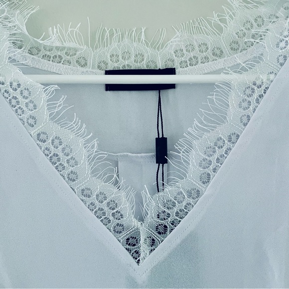 Funlingo Women’s Semi-Sheer Blouse Size Medium - Picture 5 of 8